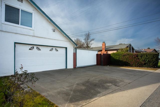 639 E 22nd St, Marysville, CA 95901