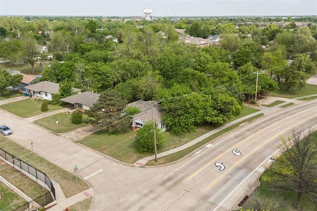 329 E Wayne Avenue, Edmond, OK 73034