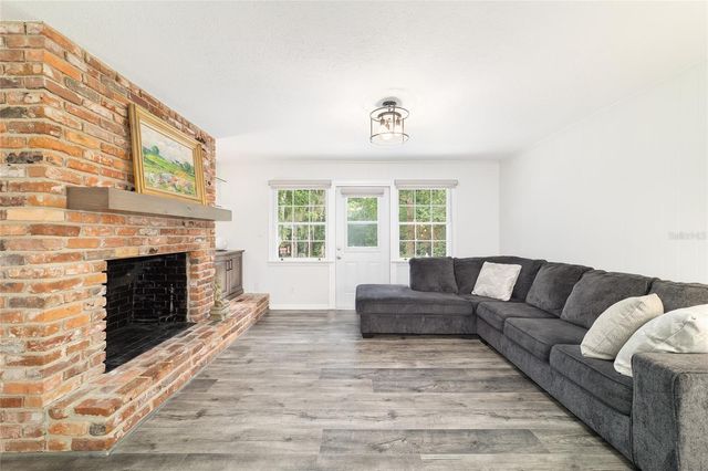 1830 NE 5TH PLACE, Ocala, FL 34470