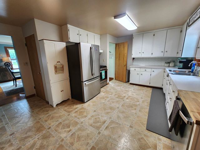 303 Yale Street, Bay City, MI 48708