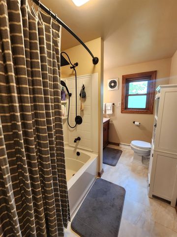 303 Yale Street, Bay City, MI 48708