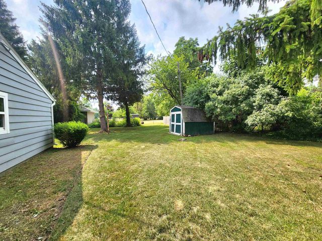 303 Yale Street, Bay City, MI 48708
