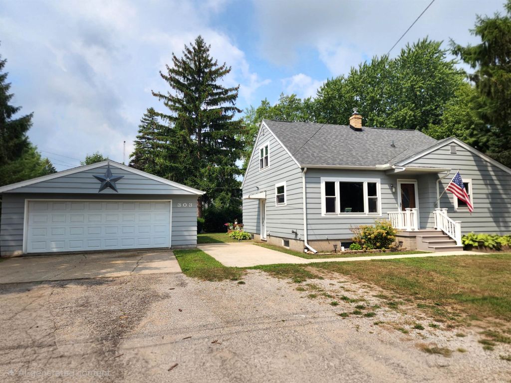 303 Yale Street, Bay City, MI 48708