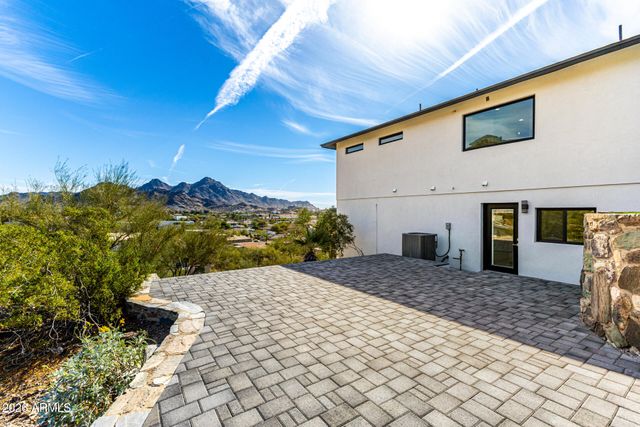1402 E LAS PALMARITAS Drive, Phoenix, AZ 85020