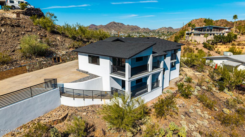 1402 E LAS PALMARITAS Drive, Phoenix, AZ 85020 — photo 2