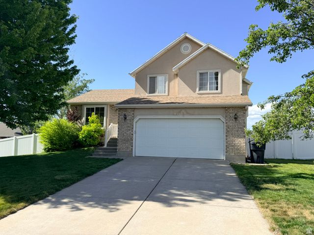 938 W 1520 N, Clinton, UT 84015