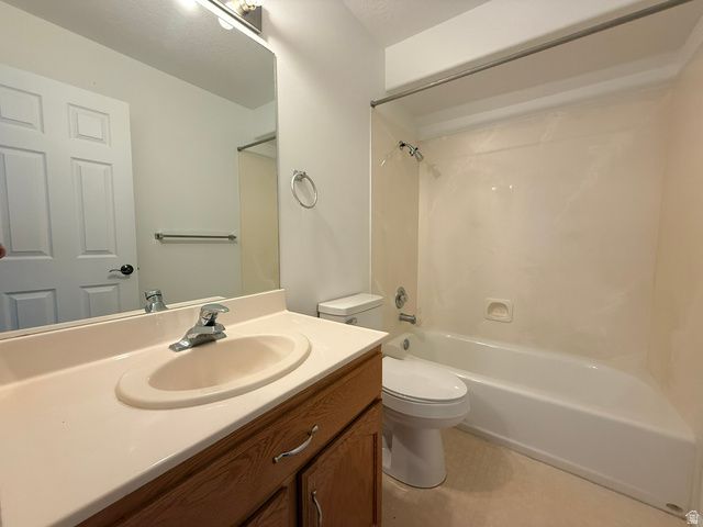 938 W 1520 N, Clinton, UT 84015