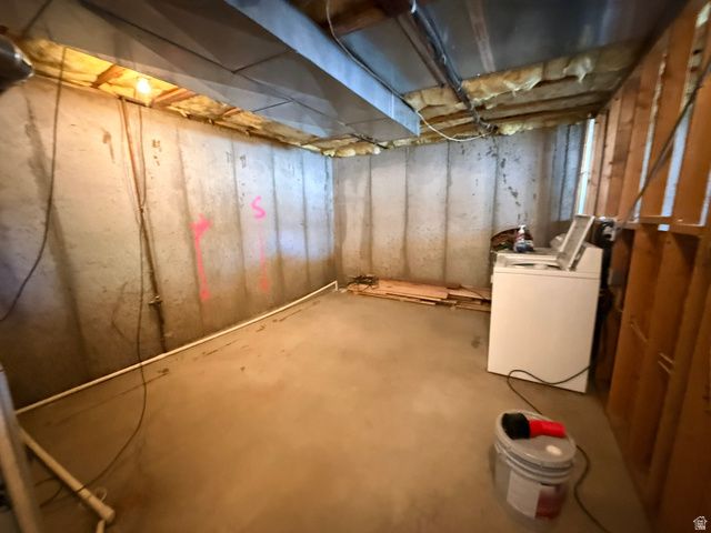 938 W 1520 N, Clinton, UT 84015