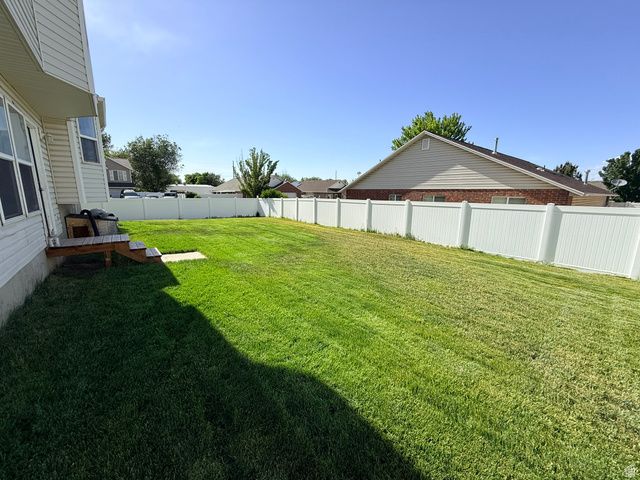 938 W 1520 N, Clinton, UT 84015