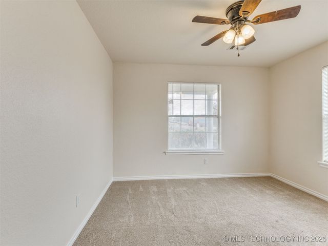 10592 E 142nd Street N, Collinsville, OK 74021