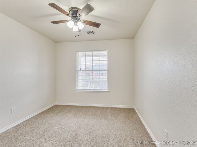 10592 E 142nd Street N, Collinsville, OK 74021