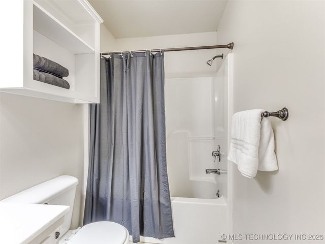 10592 E 142nd Street N, Collinsville, OK 74021