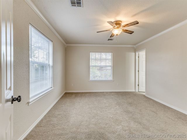 10592 E 142nd Street N, Collinsville, OK 74021