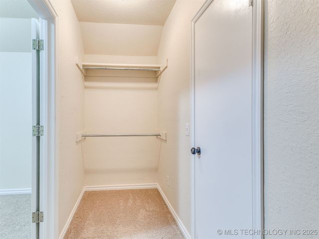 10592 E 142nd Street N, Collinsville, OK 74021