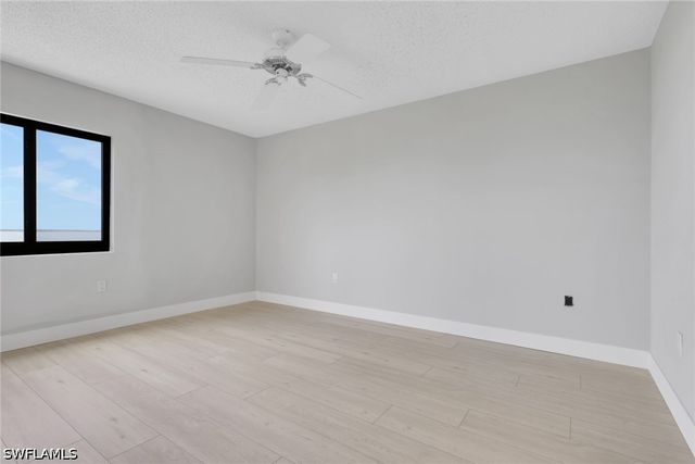 4510 N Key DR 406, North Fort Myers, FL 33903