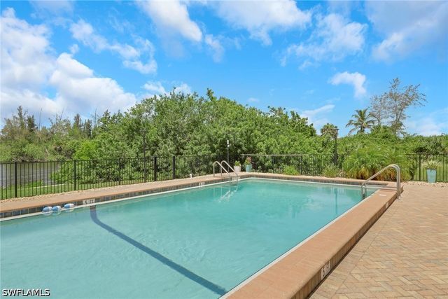4510 N Key DR 406, North Fort Myers, FL 33903