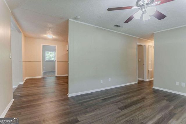 2212 Chestnut Log Loop, Lithia Springs, GA 30122