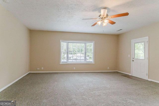2212 Chestnut Log Loop, Lithia Springs, GA 30122