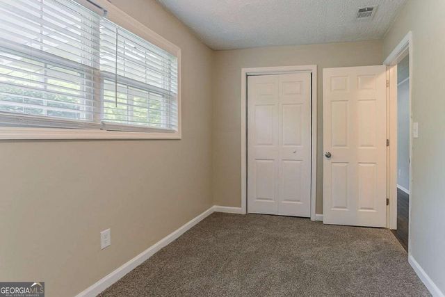 2212 Chestnut Log Loop, Lithia Springs, GA 30122