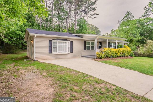 2212 Chestnut Log Loop, Lithia Springs, GA 30122