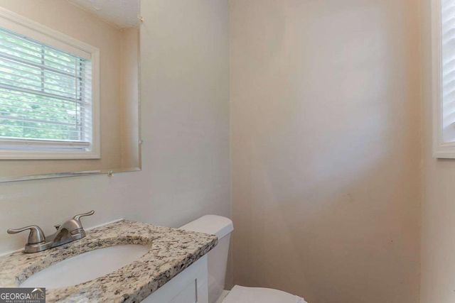 2212 Chestnut Log Loop, Lithia Springs, GA 30122