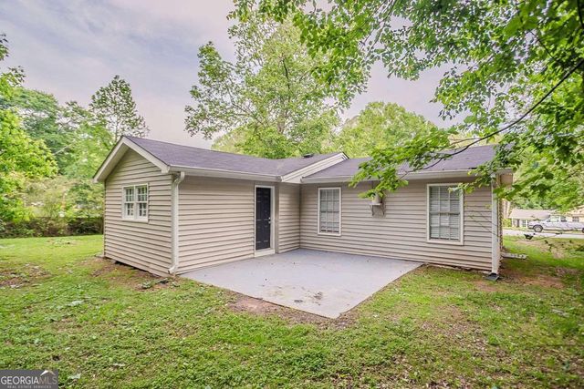 2212 Chestnut Log Loop, Lithia Springs, GA 30122
