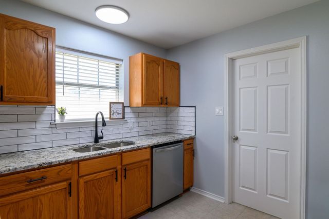 503 Victory Ln, Hughes Springs, TX 75656