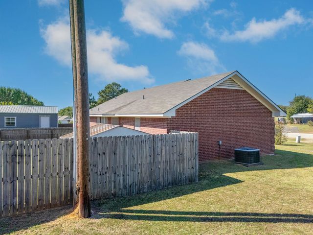 503 Victory Ln, Hughes Springs, TX 75656