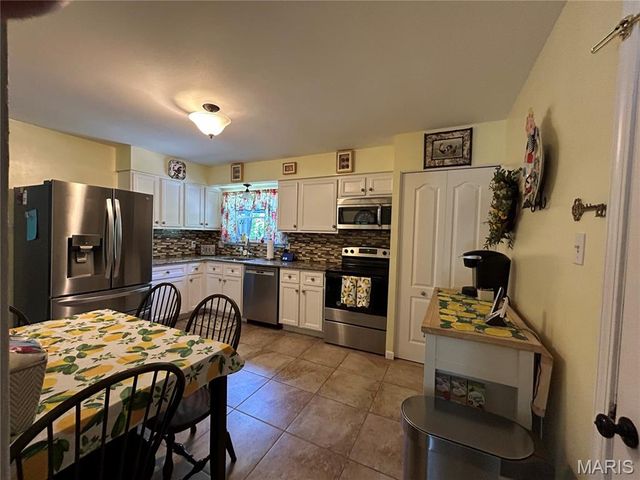 417 Iron Warrior Lane, Manchester, MO 63011