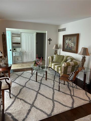 417 Iron Warrior Lane, Manchester, MO 63011