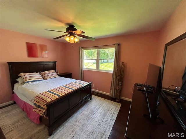 417 Iron Warrior Lane, Manchester, MO 63011