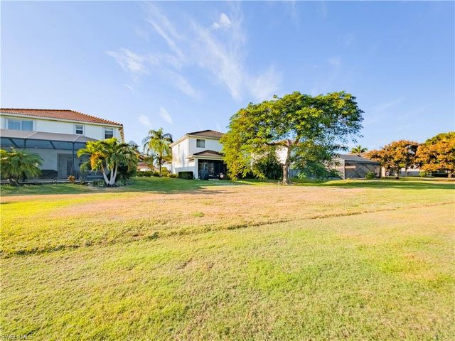 1749 Birdie DR, Naples, FL 34120