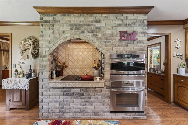 1175 Hutcheson Ln, Clarksville, TN 37040