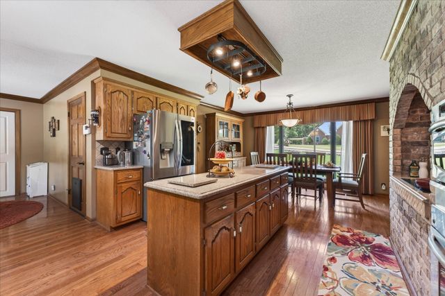 1175 Hutcheson Ln, Clarksville, TN 37040