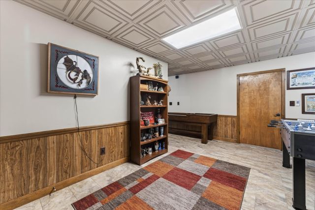 1175 Hutcheson Ln, Clarksville, TN 37040