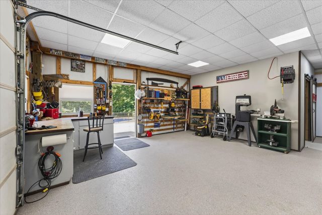 1175 Hutcheson Ln, Clarksville, TN 37040