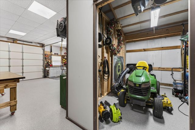 1175 Hutcheson Ln, Clarksville, TN 37040