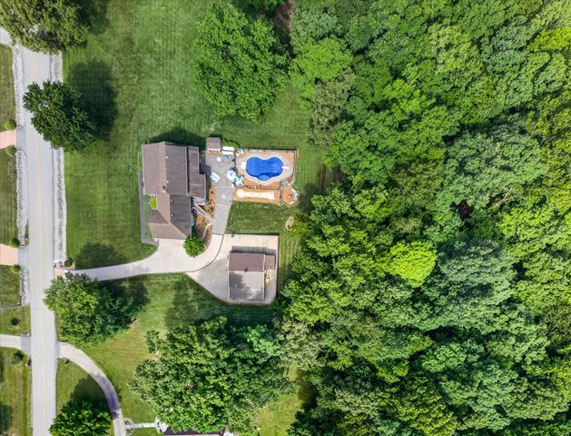 1175 Hutcheson Ln, Clarksville, TN 37040