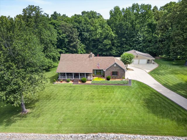 1175 Hutcheson Ln, Clarksville, TN 37040