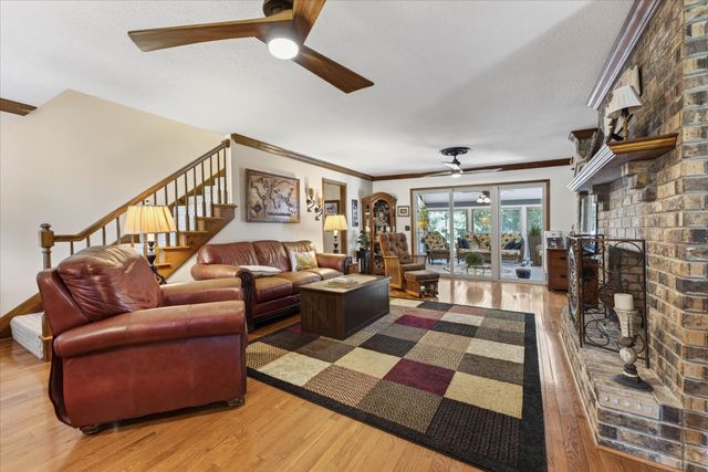 1175 Hutcheson Ln, Clarksville, TN 37040
