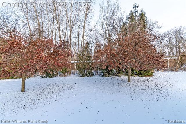 6143 Century Court, Shelby Twp, MI 48316