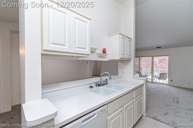 6143 Century Court, Shelby Twp, MI 48316