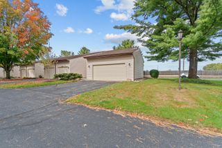 2661 Stonebluff Drive Sw, City Of Wyoming, MI 49519
