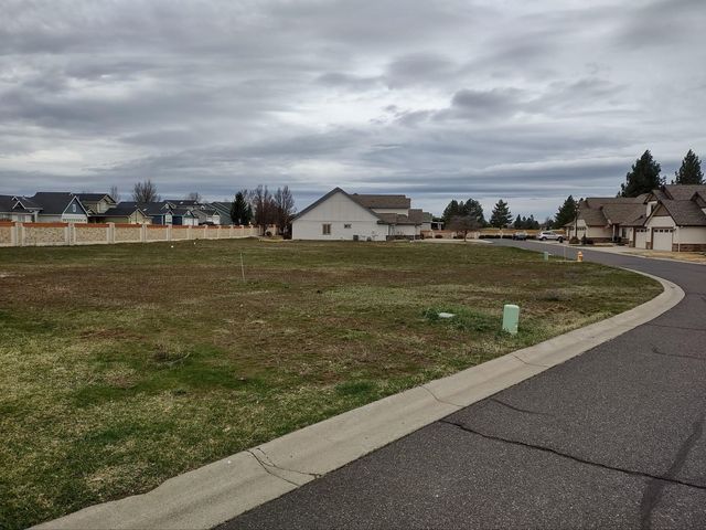 1109 N Country Club Dr, Deer Park, WA 99006