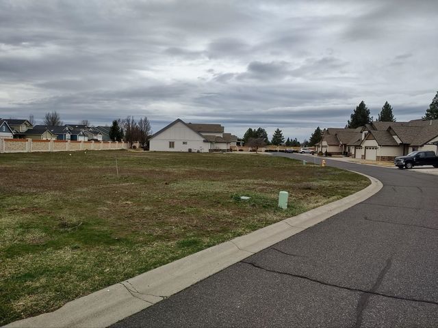 1109 N Country Club Dr, Deer Park, WA 99006