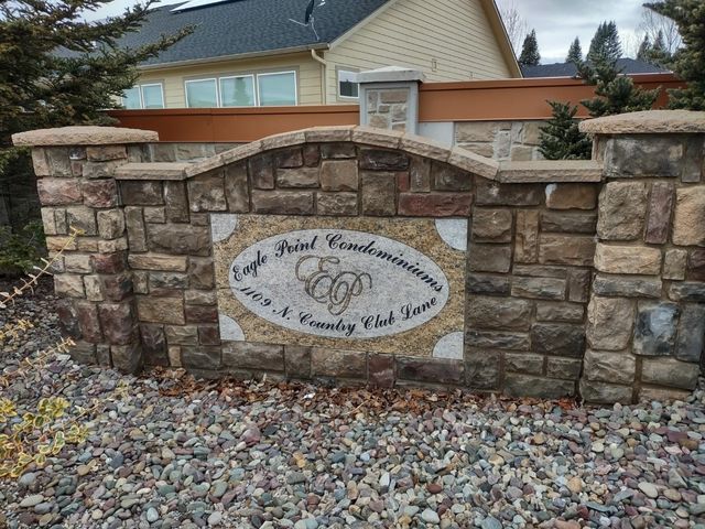 1109 N Country Club Dr, Deer Park, WA 99006