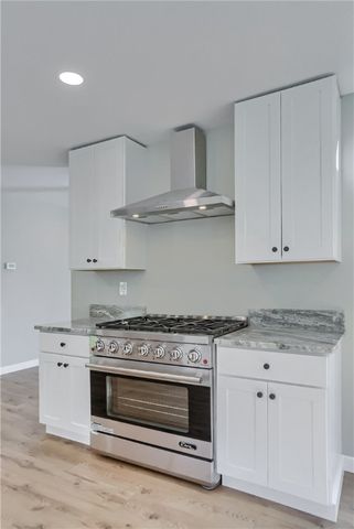 9755 Grosick Rd, Mccandless, PA 15237