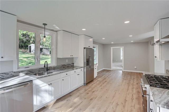 9755 Grosick Rd, Mccandless, PA 15237