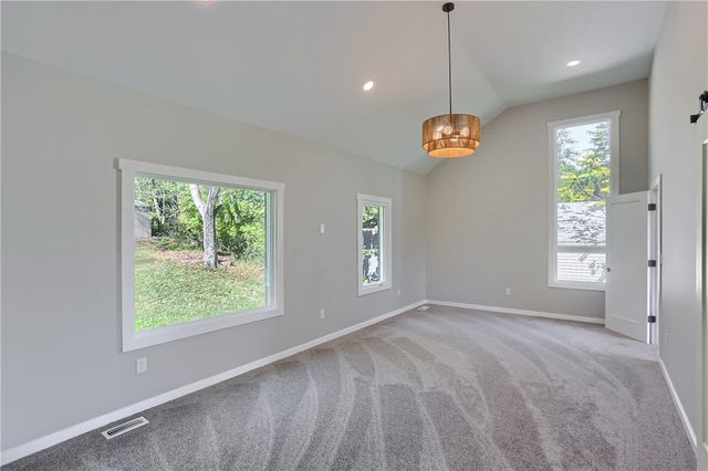 9755 Grosick Rd, Mccandless, PA 15237