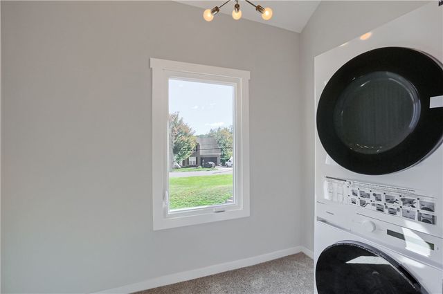 9755 Grosick Rd, Mccandless, PA 15237